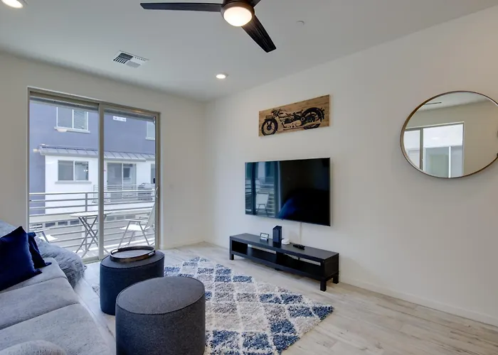 1 Mi To Intel Campus! Townhome W/ Pools Сasa de vacaciones Chandler
