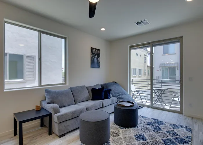 1 Mi To Intel Campus! Townhome W/ Pools *