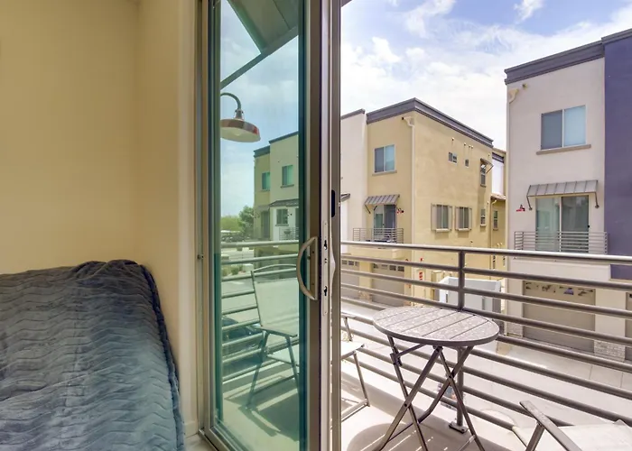 1 Mi To Intel Campus! Townhome W/ Pools Сasa de vacaciones *