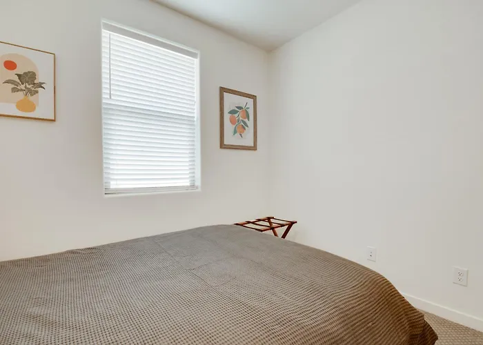 1 Mi To Intel Campus! Townhome W/ Pools *